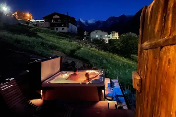https://images.thesqua.re/property/OoefGsi3OYtblLcapelkkeqSBQ_nc7vVHXx56x5TBRRmie5a7fu3QscrS-jfV-11W_qfuMVrEo2bybuI0ucut2jYc7QAZnw-JdTjgJ963DCpSYfmzNwtIBvKftNfow
