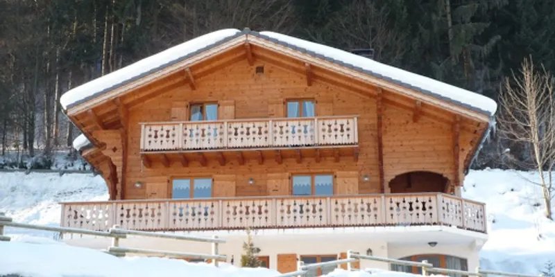 BREATHTAKING VIEWS, OVERLOOKING THE SKI RESORT-LUXURY CHALET IN MORZINE