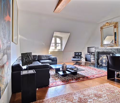 Stunning living area in Trocadero Lemesnil Serviced Apartment