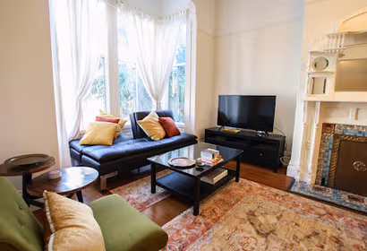 Pine Street Apartment