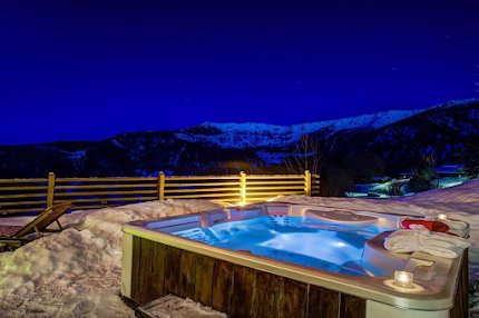 A CATERED LUXURY IN VERBIER! OVERLOOKING THE RHONE VALLEY NEXT TO PISTE STATION