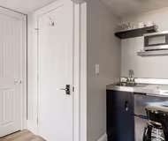 Derne Street Apartment