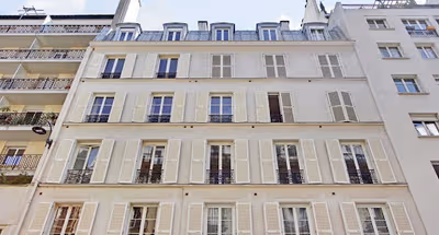 STAY NEAR THE EIFFEL NEXT TO RUE CLER