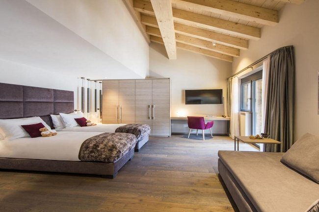 EXCEPTIONAL PENTHOUSE IN PRIME LOCATION-CENTRAL ZERMATT