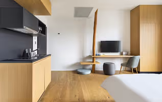 Nollendorfpl Accessible Studio Apartments