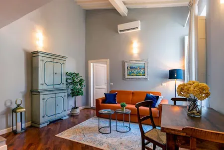 STUNNING 2 BED HOUSE AT FLORENCE HISTORIC CENTER