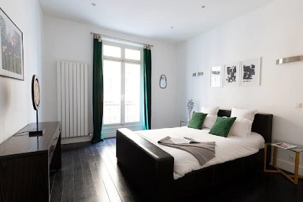 165M2 LAVISH ABODE-AVE MONTAIGNE & CHAMPS ELYSEES