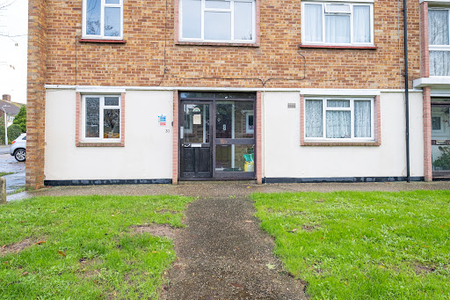 Exterior of Brambles House West Drayton 3 Bedroom House with parking