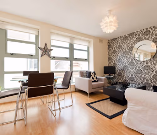 Spranger's Yard Apartment living room