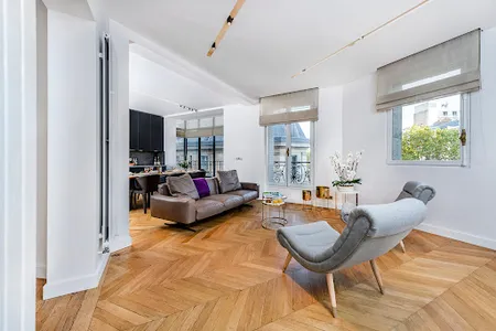 KLEBER VISTA HAUSSMANIAN LUXURY VICTOR HUGO