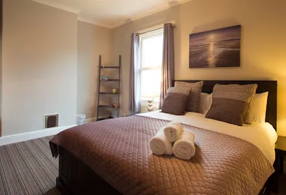 Relaxing Stylish and Spacious 2BR home in Chester