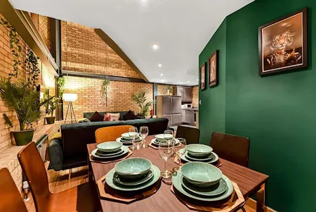 Southwark Bridge Road Serviced Apartment