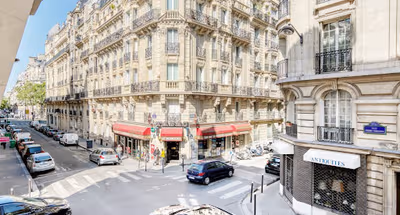 One-bedroom Ternes apartment - Rue Pierre