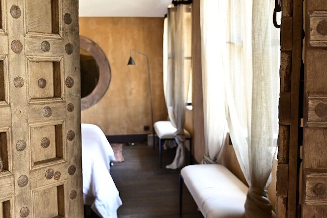 A Comfortable Villa Retreat in Les Baux de Provence