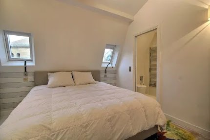 A SIGNAURE LUXURY ON CHAMPS DE MARS ALMA MARCEAU