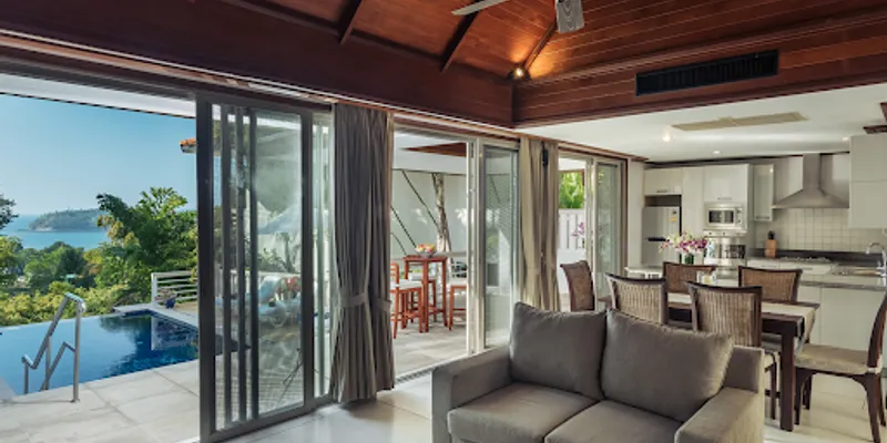 Splendid Villa Near Kata Beach