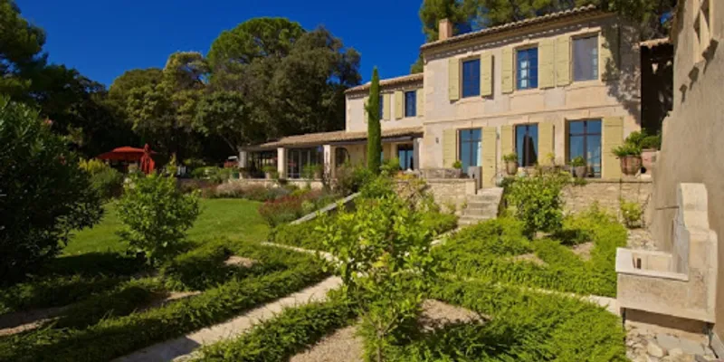 A Luxury Retreat in the Provence des Alpilles