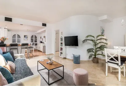 Urbanizacion Pinos de Aloha Serviced Apartment