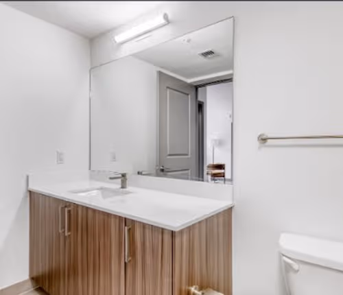 NE 7th Ave Serviced Apartment