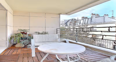 3 Bedrooms - 100m² - Voltaire - Paris