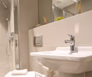 Queensbury Apartment near Colindale