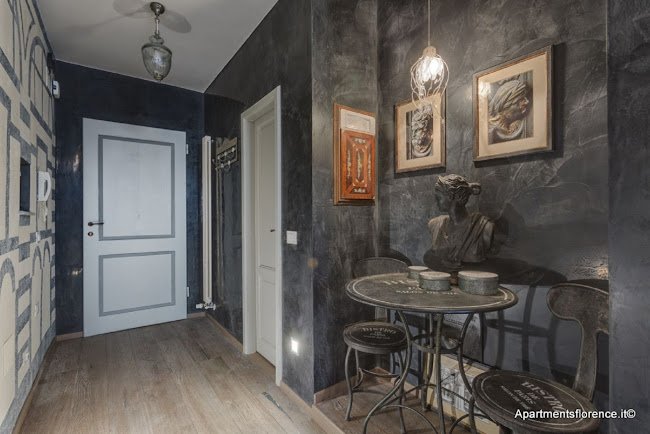 A SIGNATURE LUXURY IN PIAZZA DELLA SIGNORIA