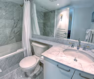 York Suite Simcoe St Apartment