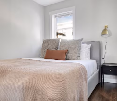 E St Serviced Apartment