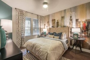 Samuels Ave Apartment