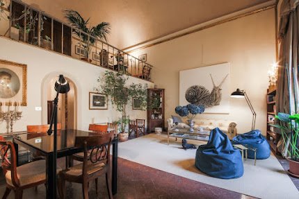 ARTFULLY DECORATED ABODE IN THE HISTORICAL CENTER