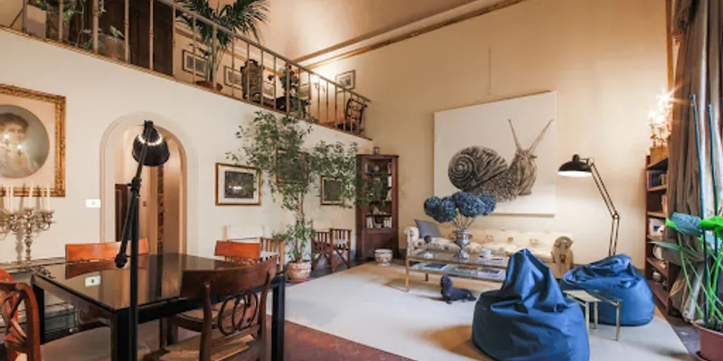 ARTFULLY DECORATED ABODE IN THE HISTORICAL CENTER