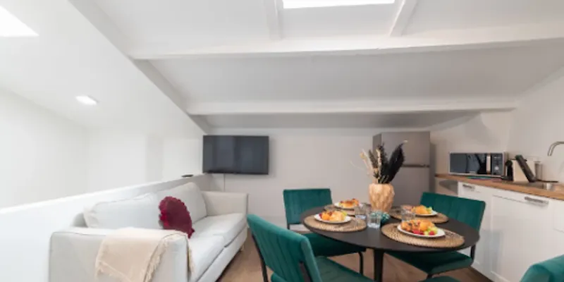 Enseignement  Serviced Apartment