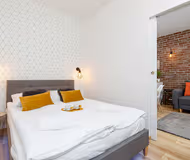 Movie Jacuzzi Apartment at the Main Station