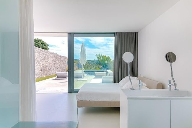 In the heights of Vallauris,designer villa breathtaking 360-degree sea view