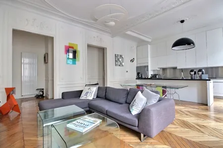 101SQM MINT 2BR CHAMPS ELYSEES GEM-ST LAZARE