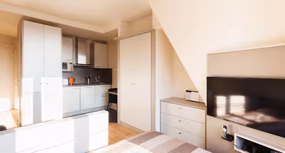 Rue Milne Edwards Serviced Apartment