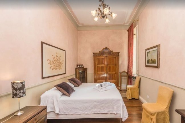 LAKE COMO HISTORIC LUXURY VILLA- 1200M2 OF PURE SPLEDOUR