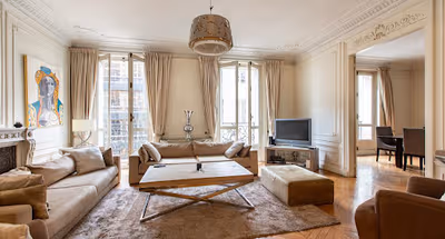 220SQM HAUSSMANN LUXURY IN CHAMPS ELYSEES
