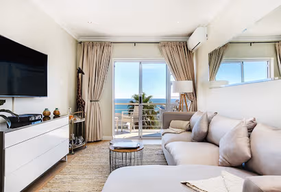Premium Self Catering 2BR Apartment in Camps Bay