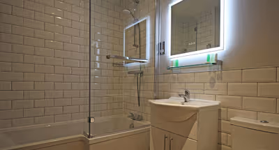 Luxury Central Chester Apartment - Free Parking