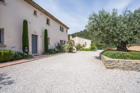 EXCEPTIONAL 320M2 BASTIDE OVERLOOKING THE GULF OF ST TROPEZ