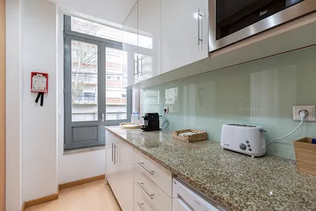 Fully equipped kitchen at Corporate Housing Marquês I