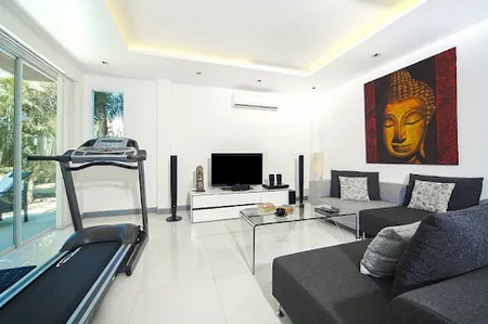 Modern Villa In Kamala