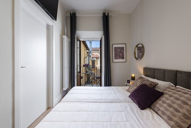 A LUXURY ABODE IN A BEAUTIFUL HISTORIC PALAZZO