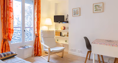 In the immediate vicinity of the Place des Abbesses
