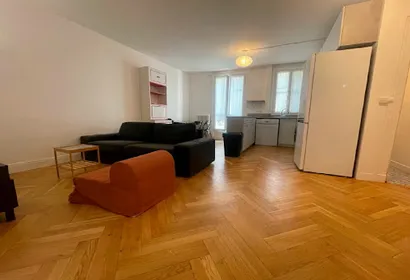 A RESIDENCE ON BOULEVARD DU MONTPARNASSE