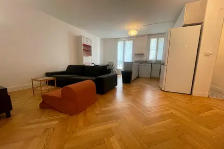 A RESIDENCE ON BOULEVARD DU MONTPARNASSE