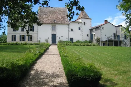 A Luxury Bordeaux Villa in Dordogne