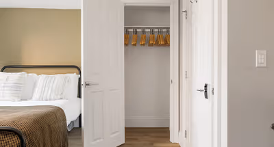 Derne Street Apartment