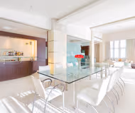 Bar at Cheong Tat Road Serviced Apartment, Chek Lap Kok